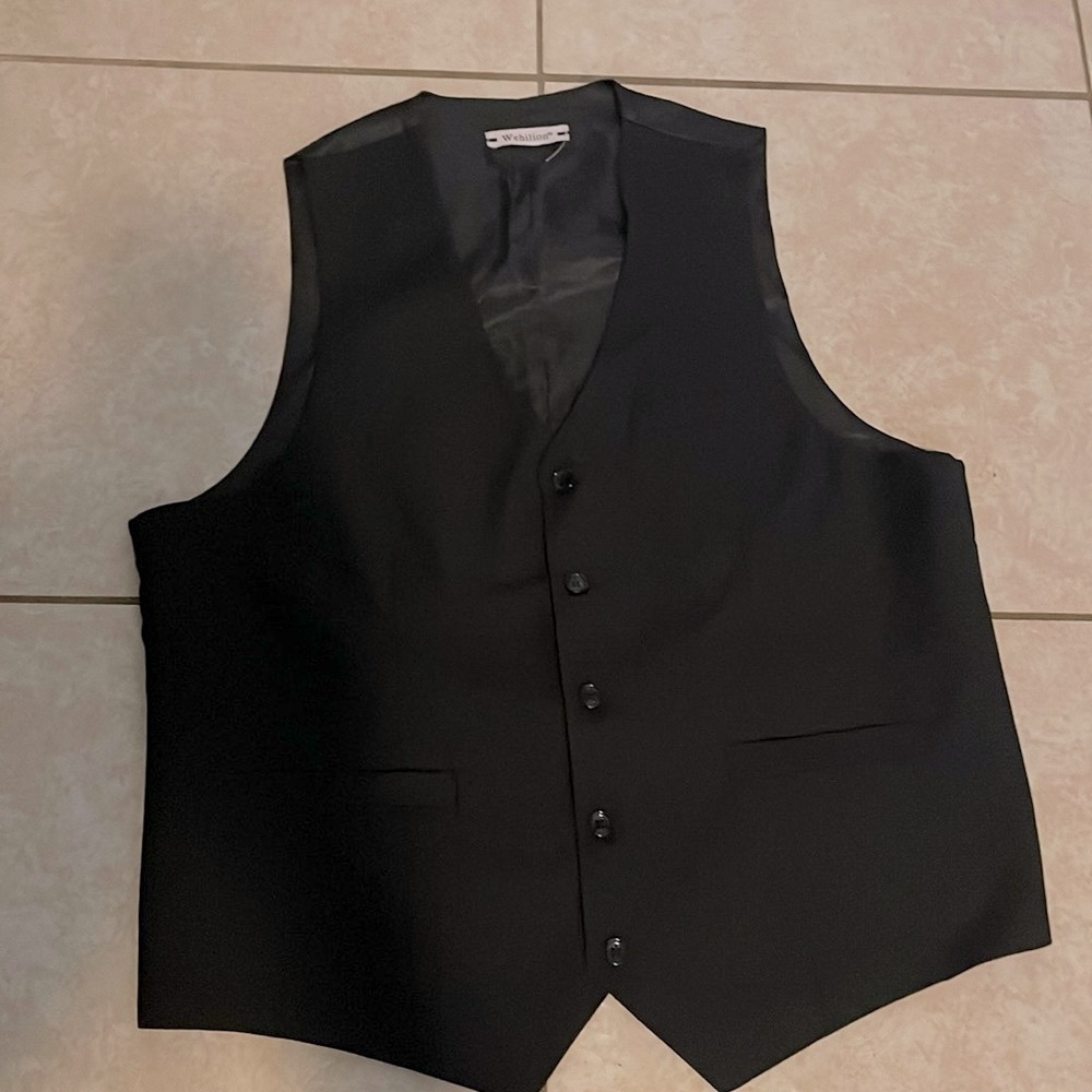 This is a wehilion vest
